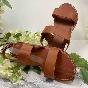 Summer Sandals for Women Trendy Soft Slip On W/Open Toe and Buckle. Sz41 W9/10
